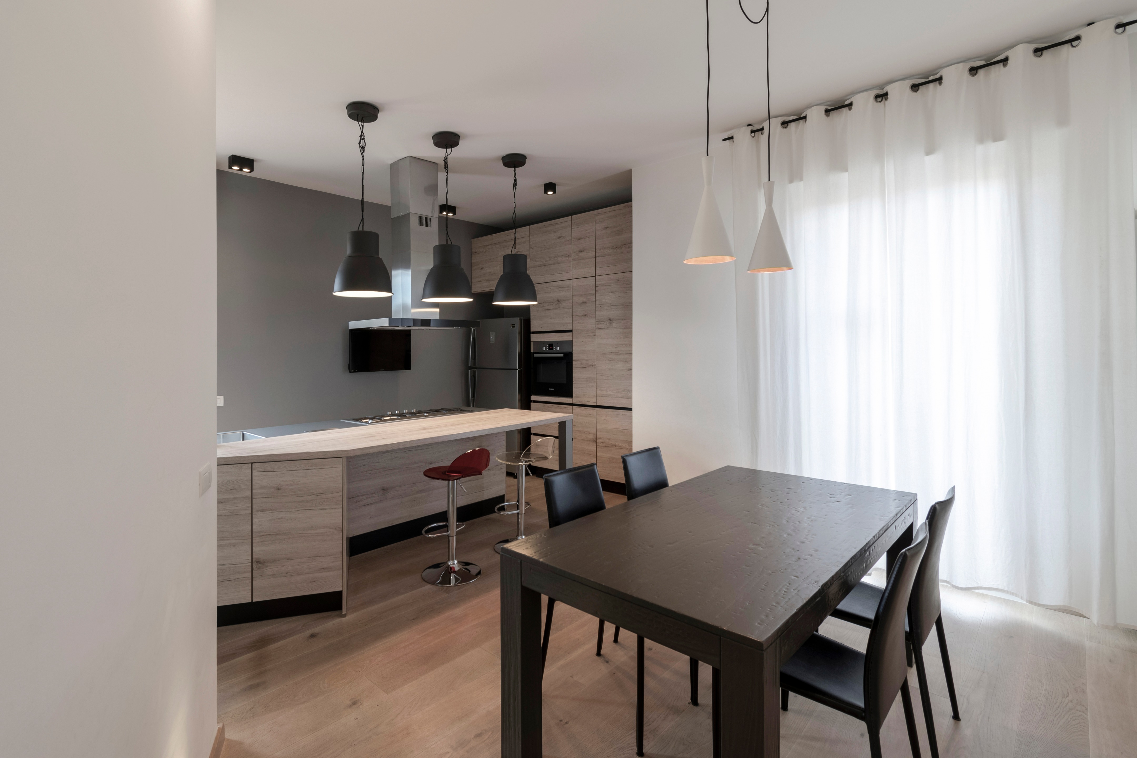 Modena 之家 | 温馨木质 IP 公寓，家庭共享的现代空间-10