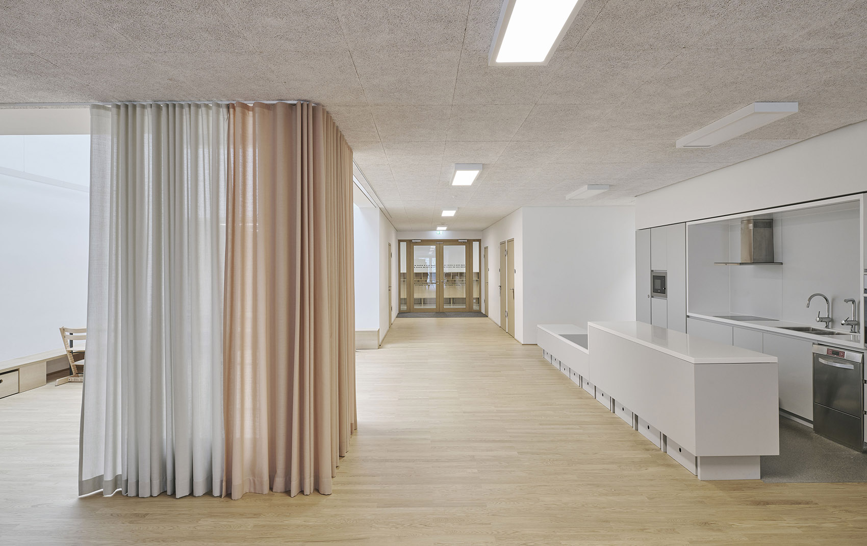Bütze Wolfurt小学，奥地利/连接新旧建筑，创造统一连续的校园空间-93