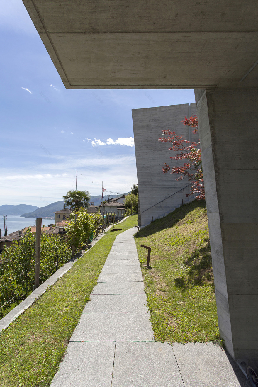 Forni Gueli Architetti 翻新 19 世纪石制别墅,现代与古朴完美融合-12