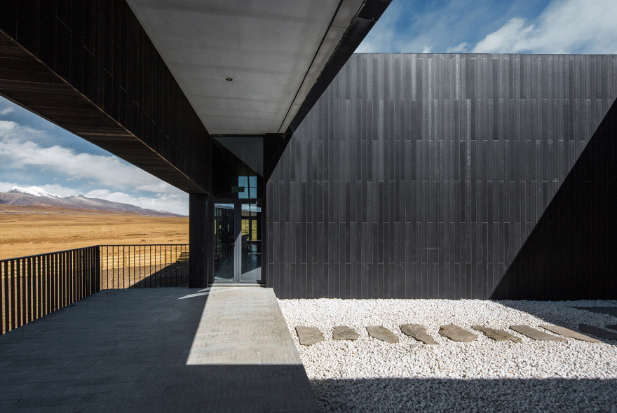 雪山下的神圣黑帐篷——藏地观景平台设计-64