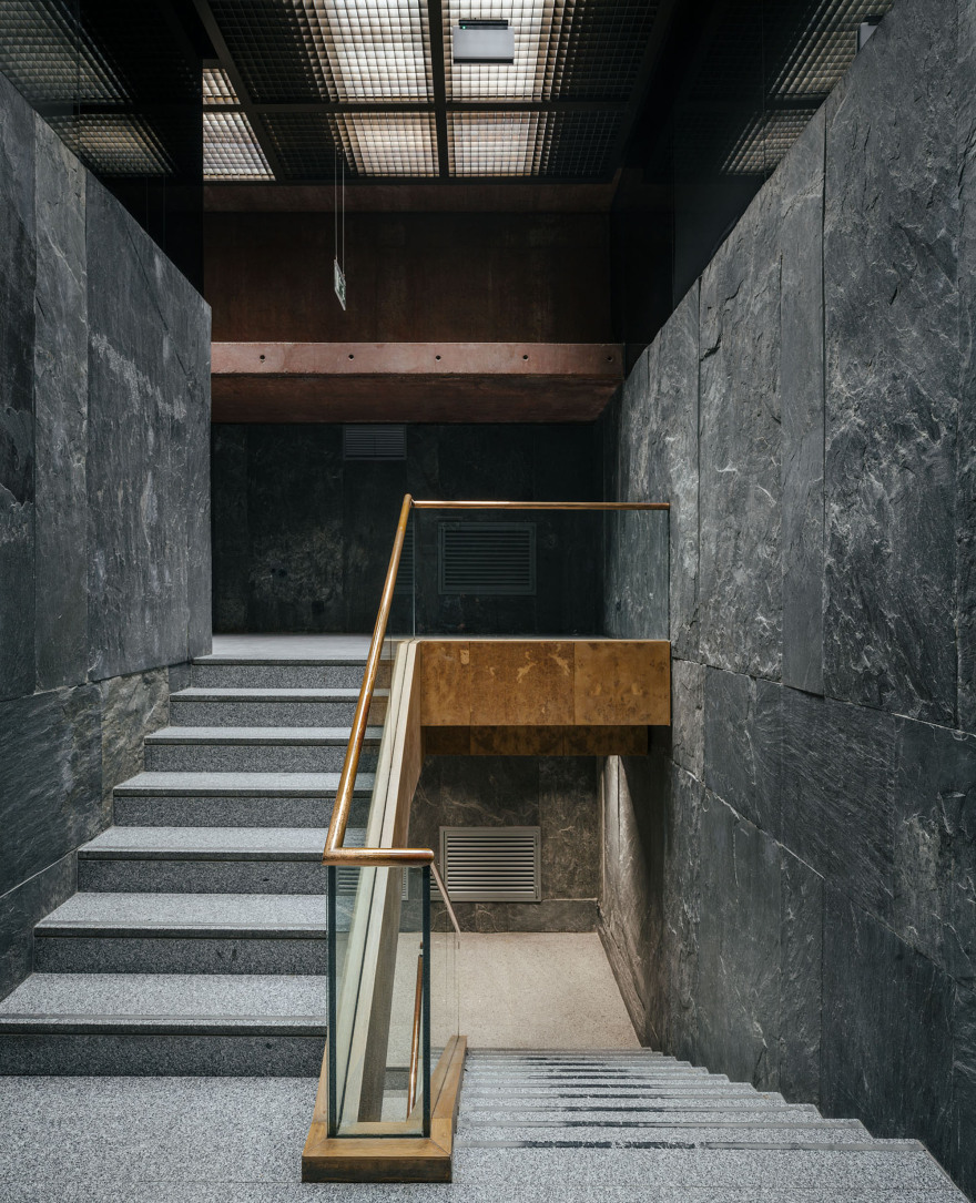 西班牙现代建筑标志 Castellana 81 翻新 室内空间通透-12