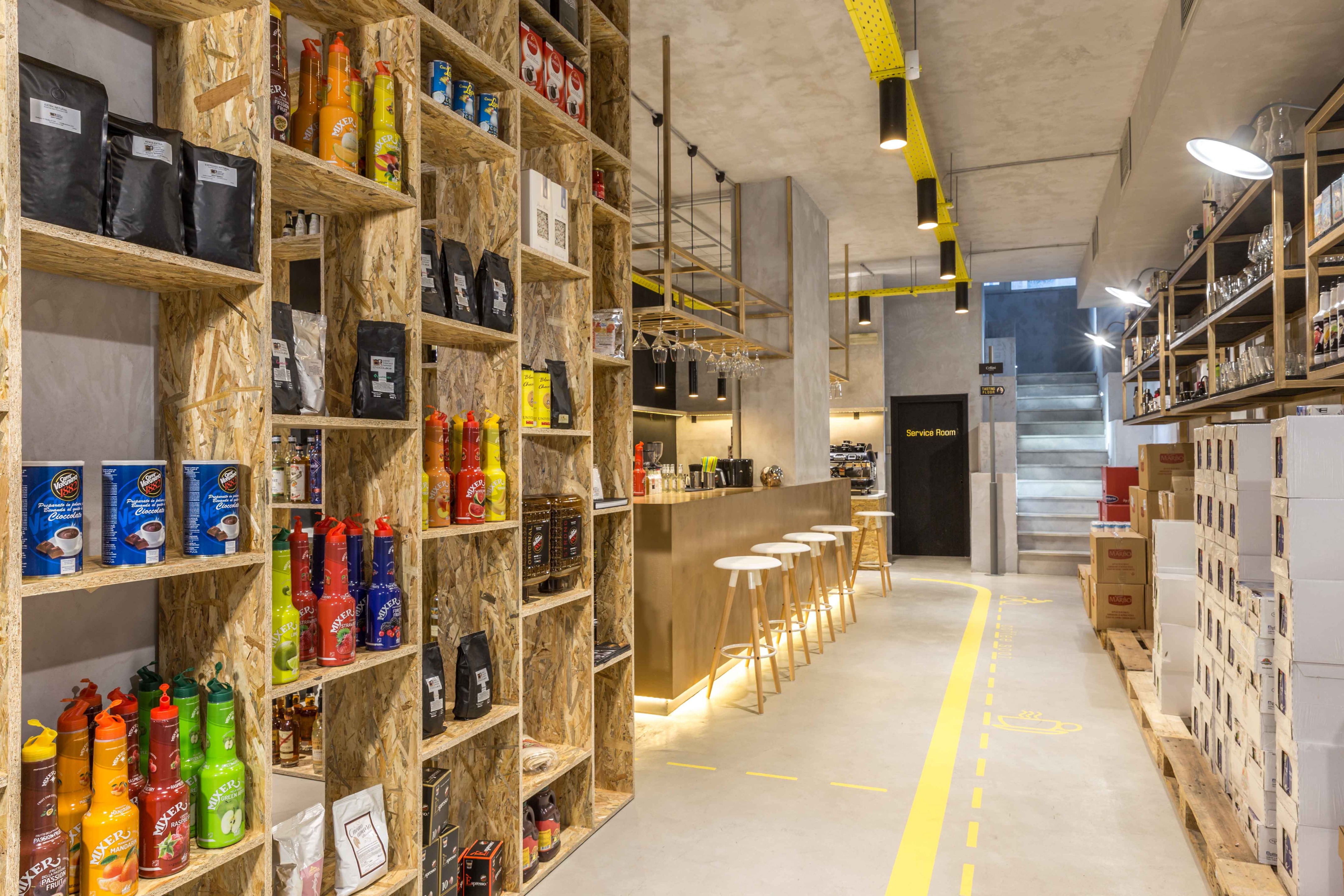 蒸馏器咖啡和鸡尾酒服务(阿波斯托洛斯·帕塔卡斯陈列室)-2