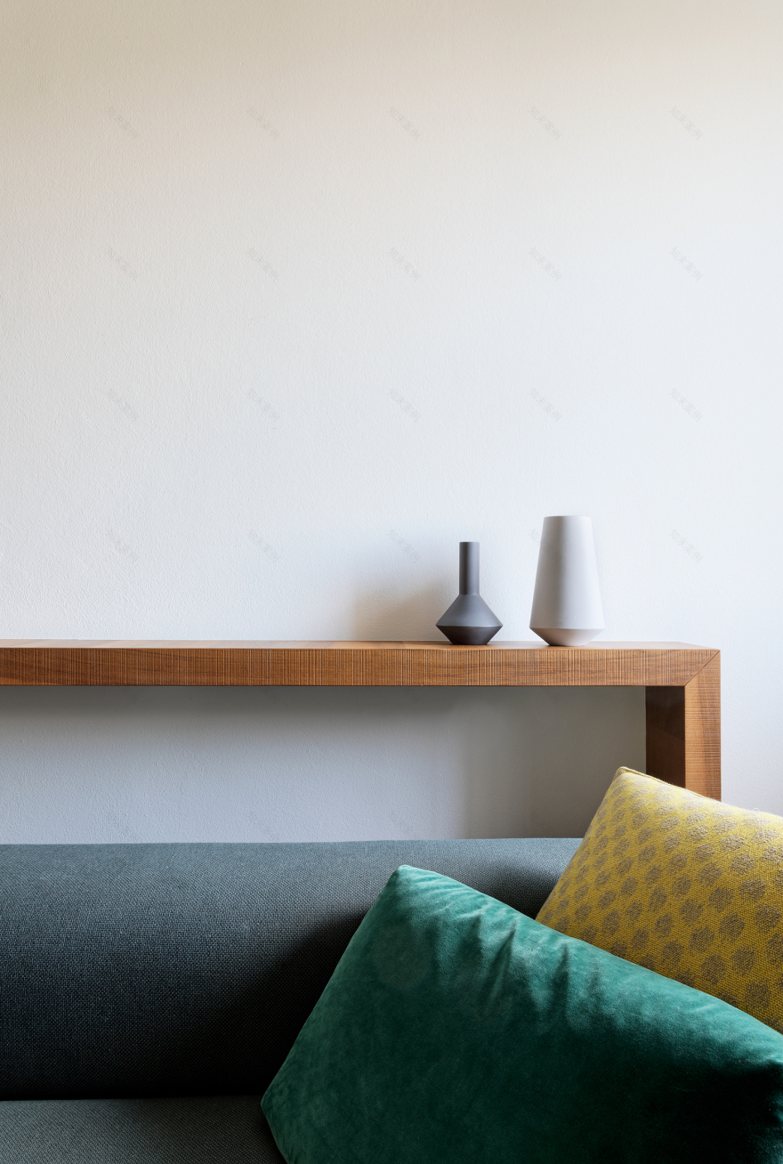 绿意盎然的意式别墅家居设计-26