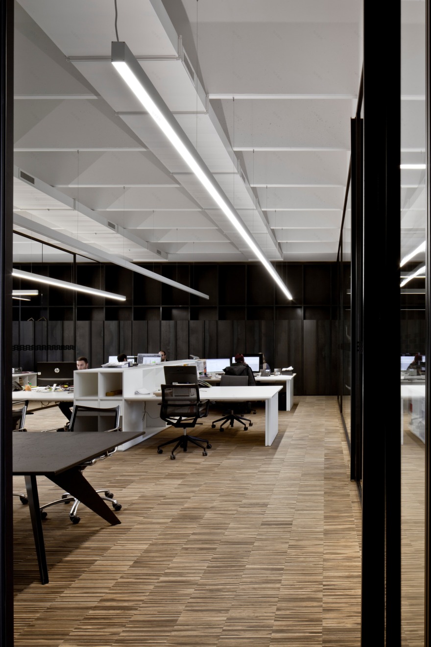 废弃厂房的再生之旅·C&P Architetti 办公建筑案例-5