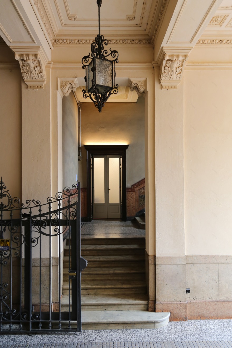 Gallarate 老城区历史公寓的现代重生-1