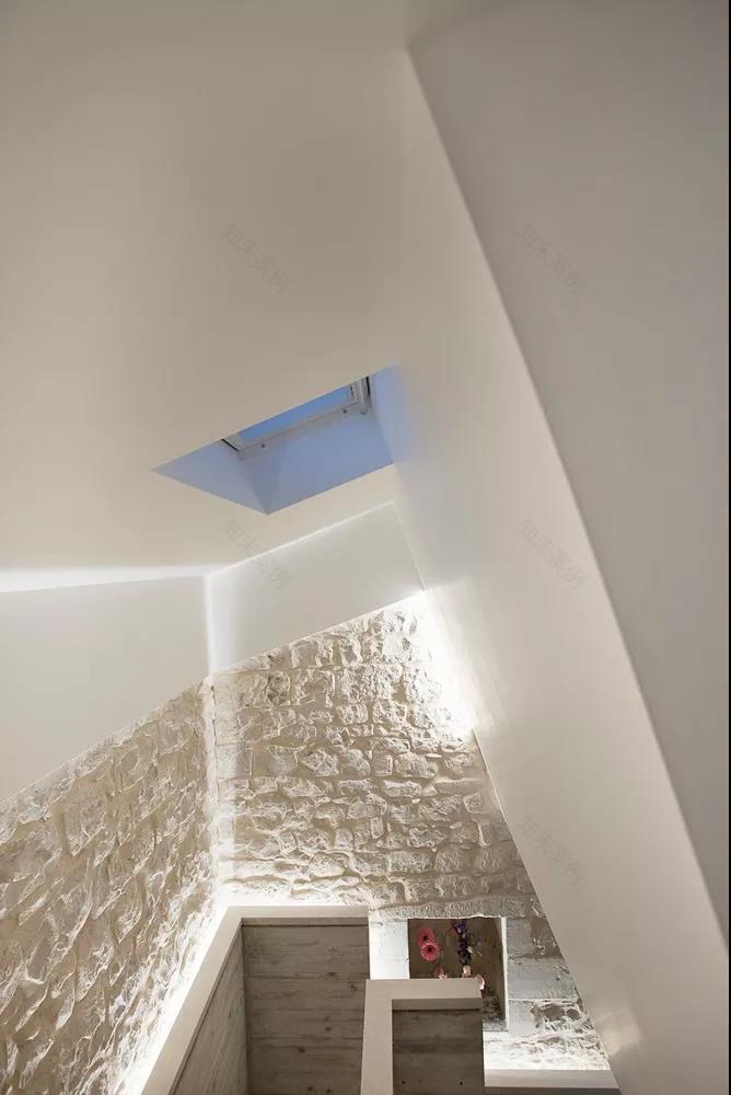 50㎡双层石头屋的宽敞空间魔法-45