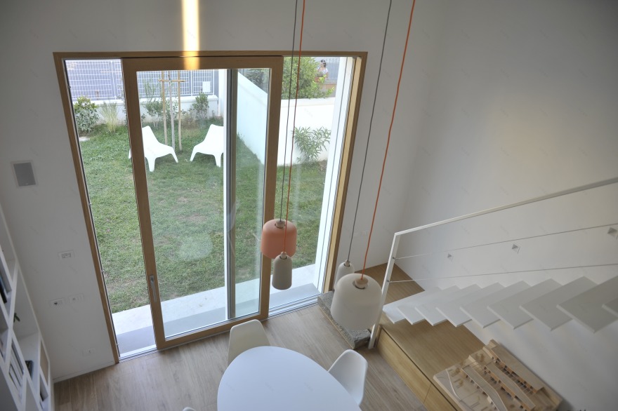 简约线条与自然材料的优雅融合——意大利 Vicarello 建筑工作室-17