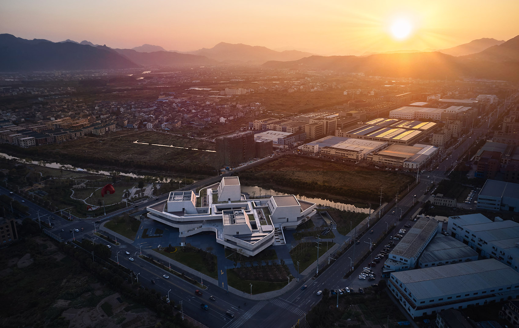 黄岩模具小镇客厅丨中国台州丨同济大学建筑设计研究院（集团）有限公司原作设计工作室-2