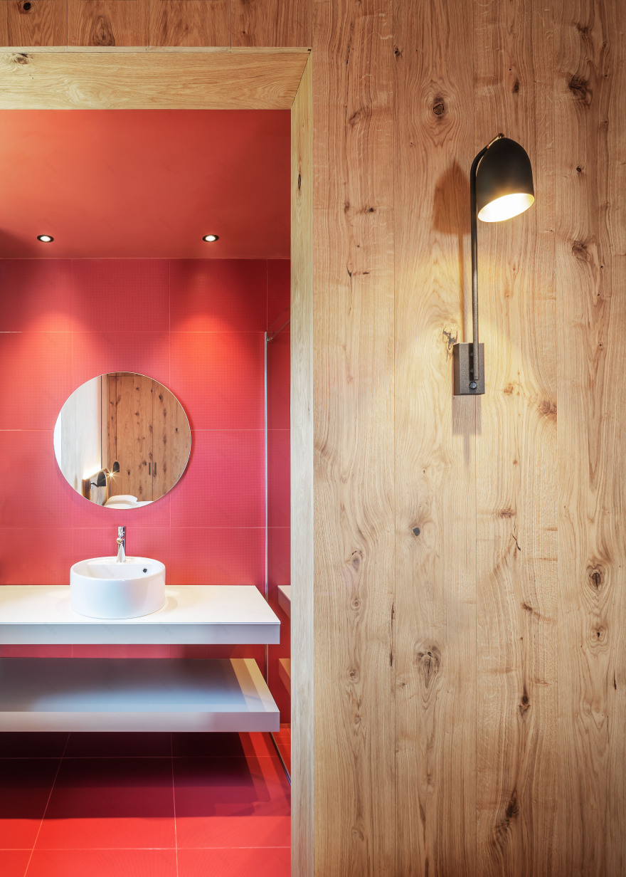 古堡酒店的现代情感主题设计-7