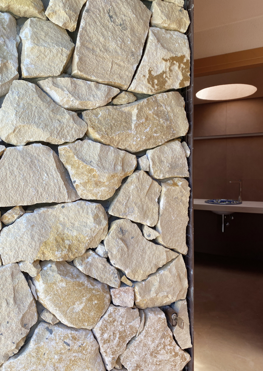 Valpolicella 地下泳池 | 自然与建筑的完美对话-4