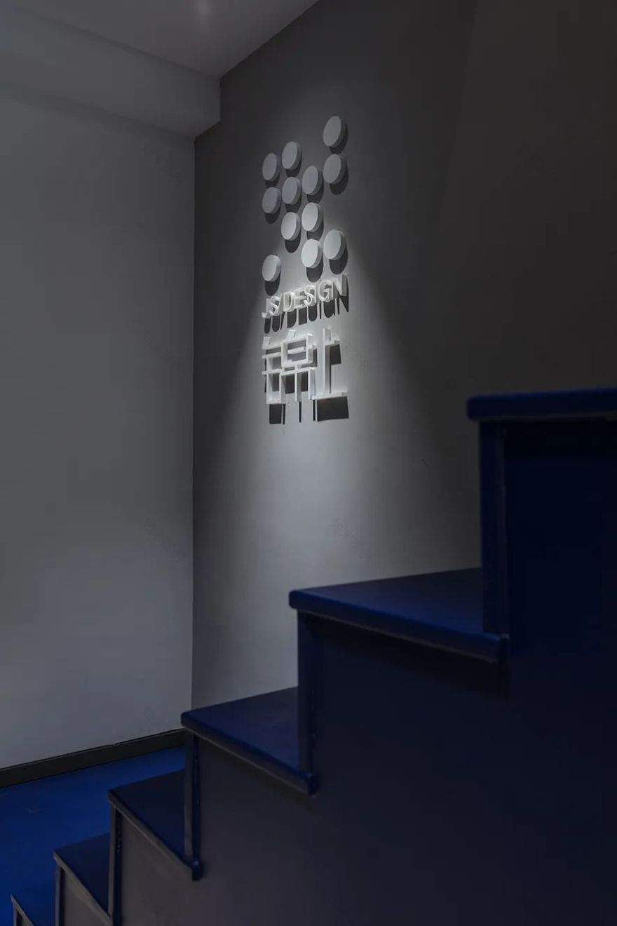 成都靳泰果设计工作室 | 蓝海紫焰的创意空间-7