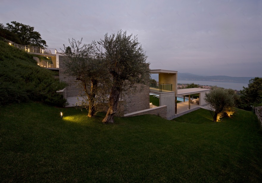 意式湖畔别墅,诠释自然与现代共生设计-55