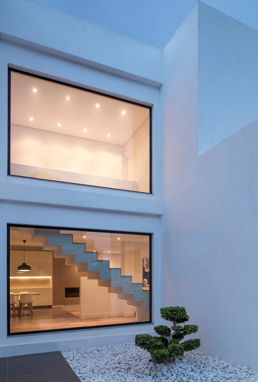 远避地中海色彩,北欧风别墅住宅-2