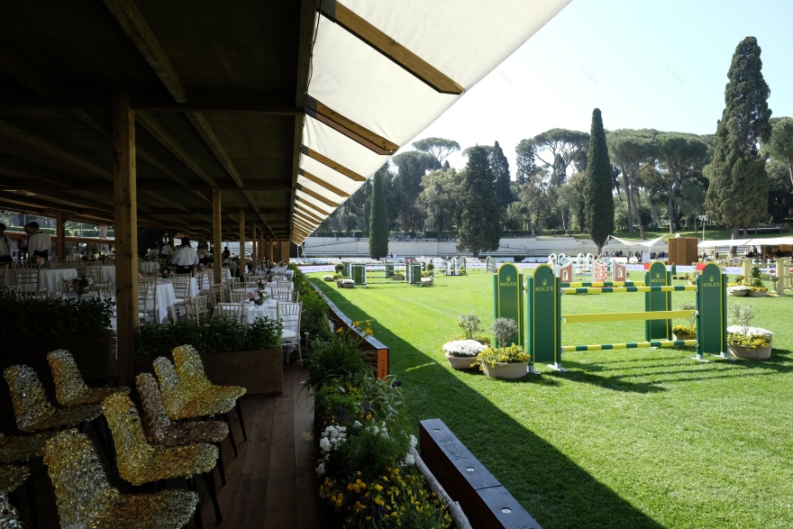 87 度锡耶纳广场马术竞赛-11