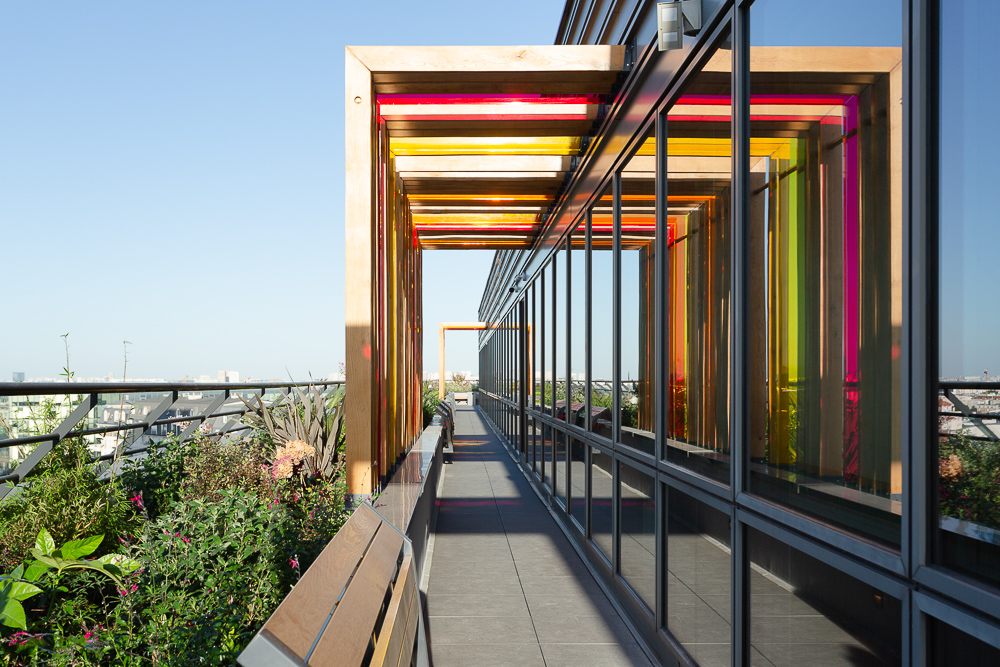 重塑露台空间,打造办公室绿色休闲区-1