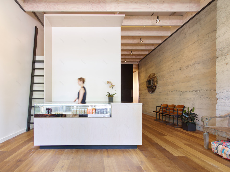 历史建筑中的现代瑜伽空间-1