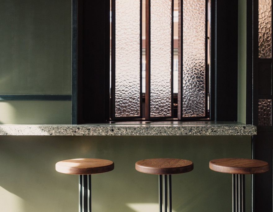 阿姆斯特丹高端大麻店,艺术装饰与现代风格完美融合-3