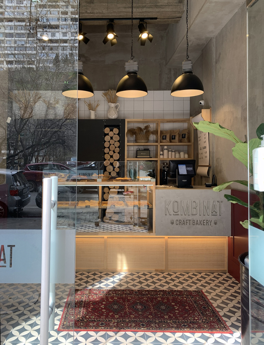 融合工业风与文艺复兴的甜品店设计-1