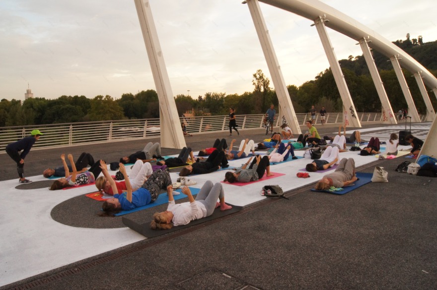 白色桥梁公共艺术装置(Di Ponte in Bianco)-7