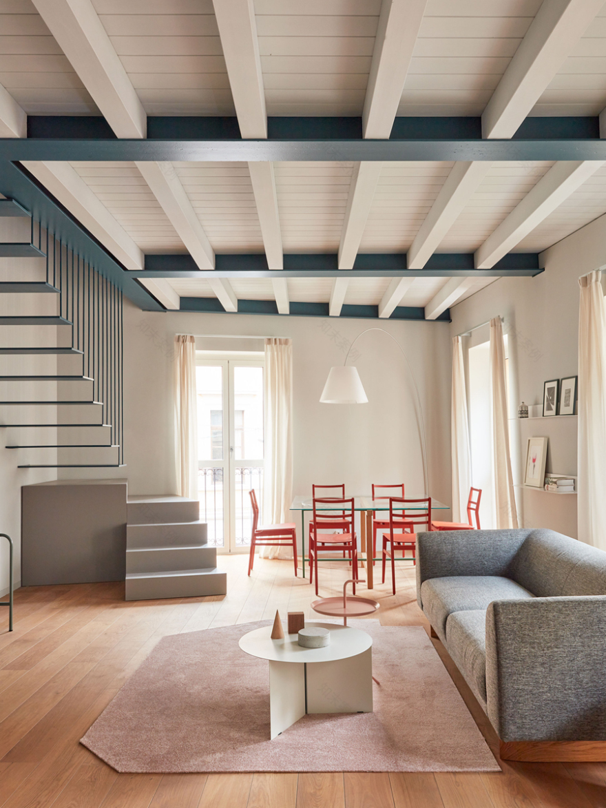 米兰历史建筑翻新公寓 | 蓝色月光的内部空间-1