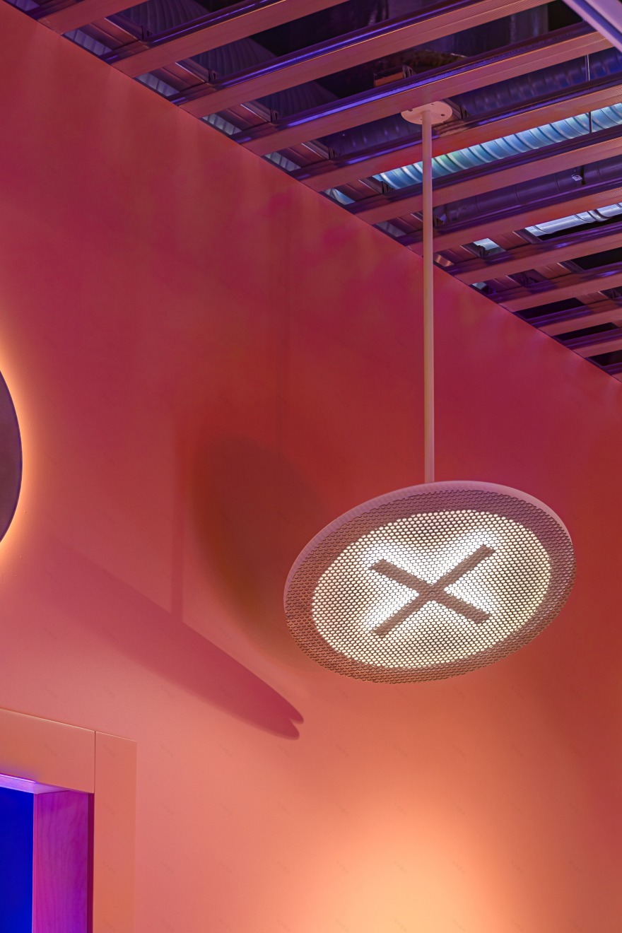 购物商场中的神秘太阳沙龙-8