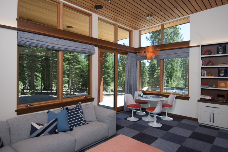 倾斜之地的璀璨明珠 | Crestwood Construction 的山居别墅设计-8