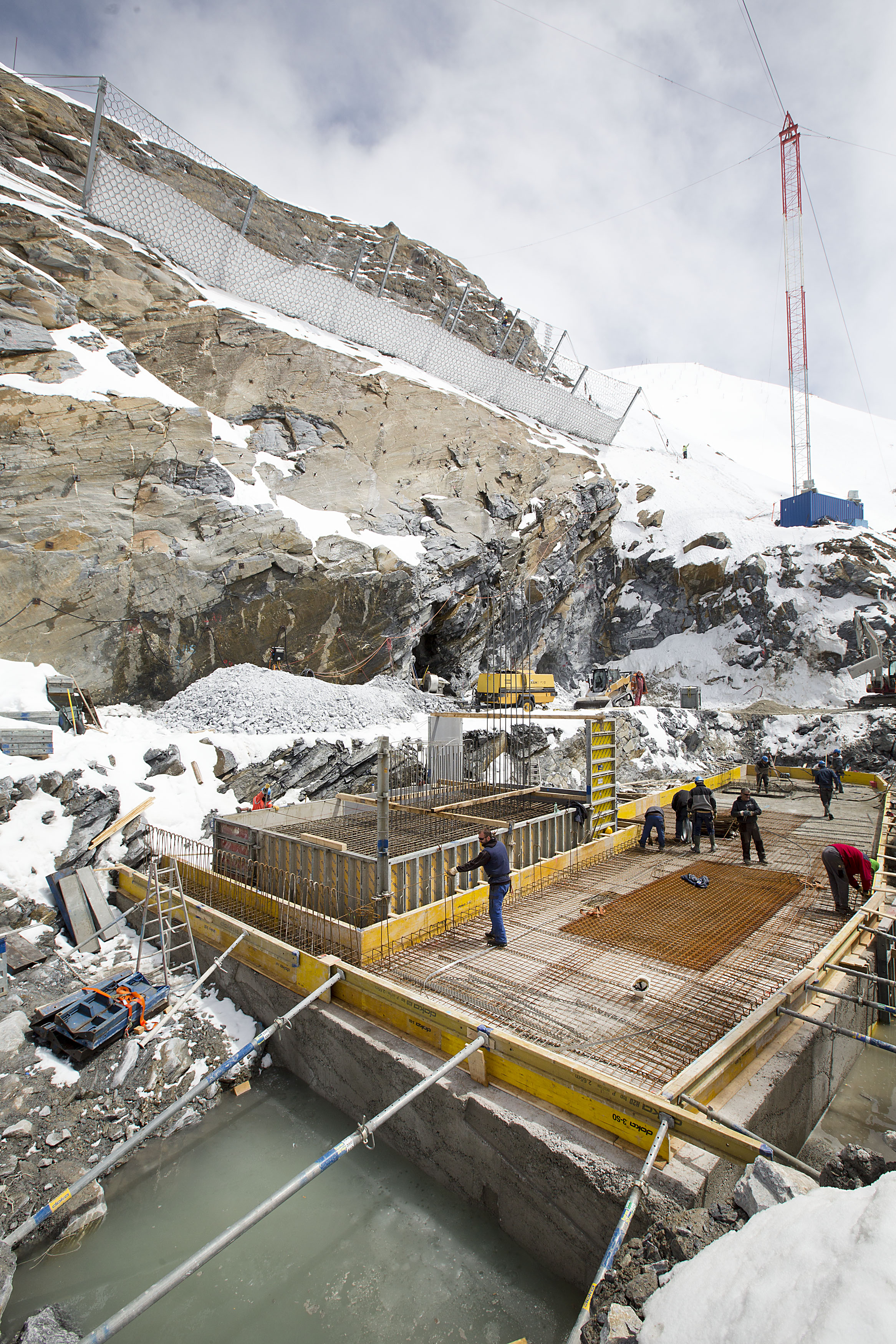 奥地利 Kitzsteinhorn 冰川电梯站设计-3