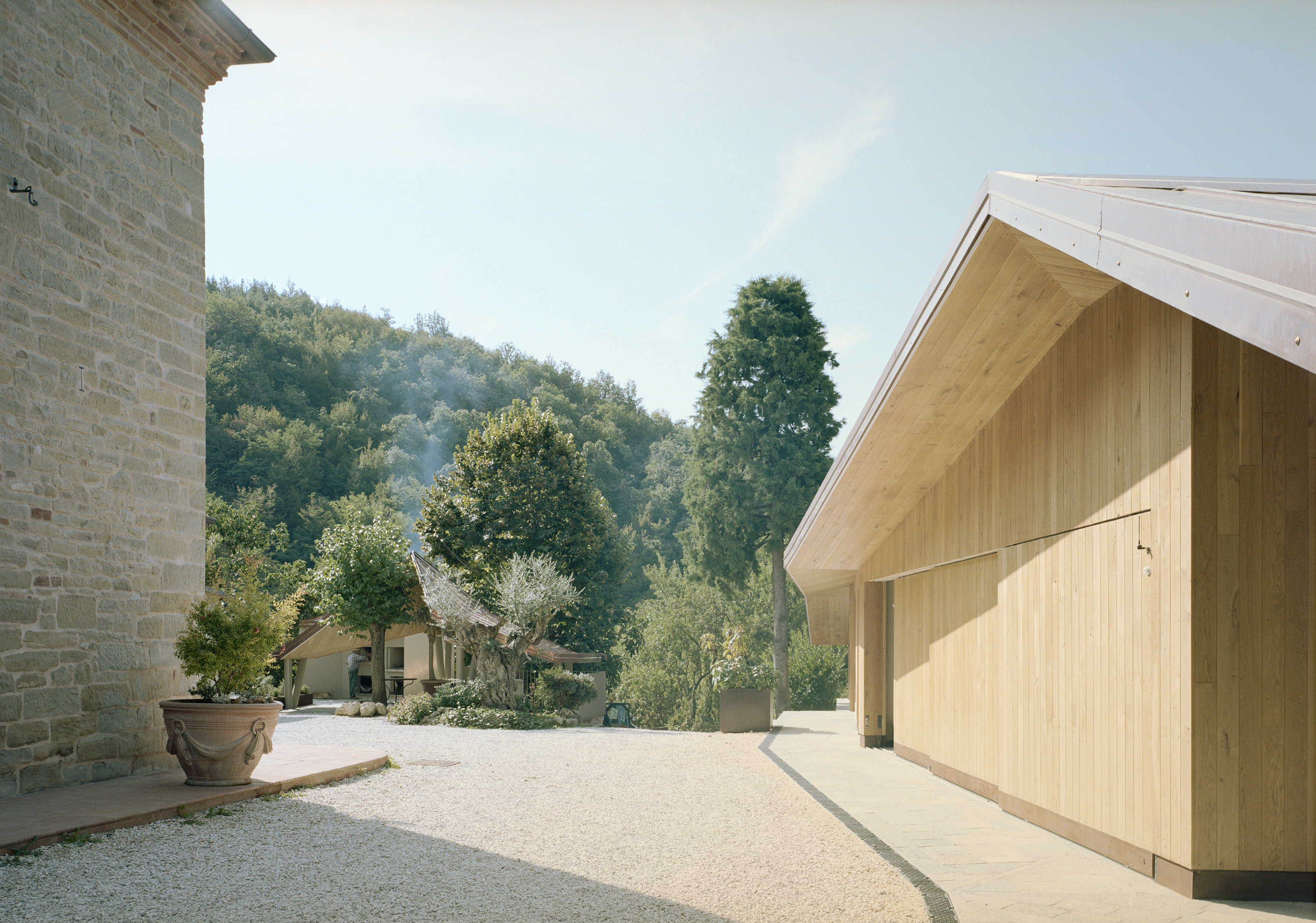 乡村庭院式布局，环保建材打造别样空间-1