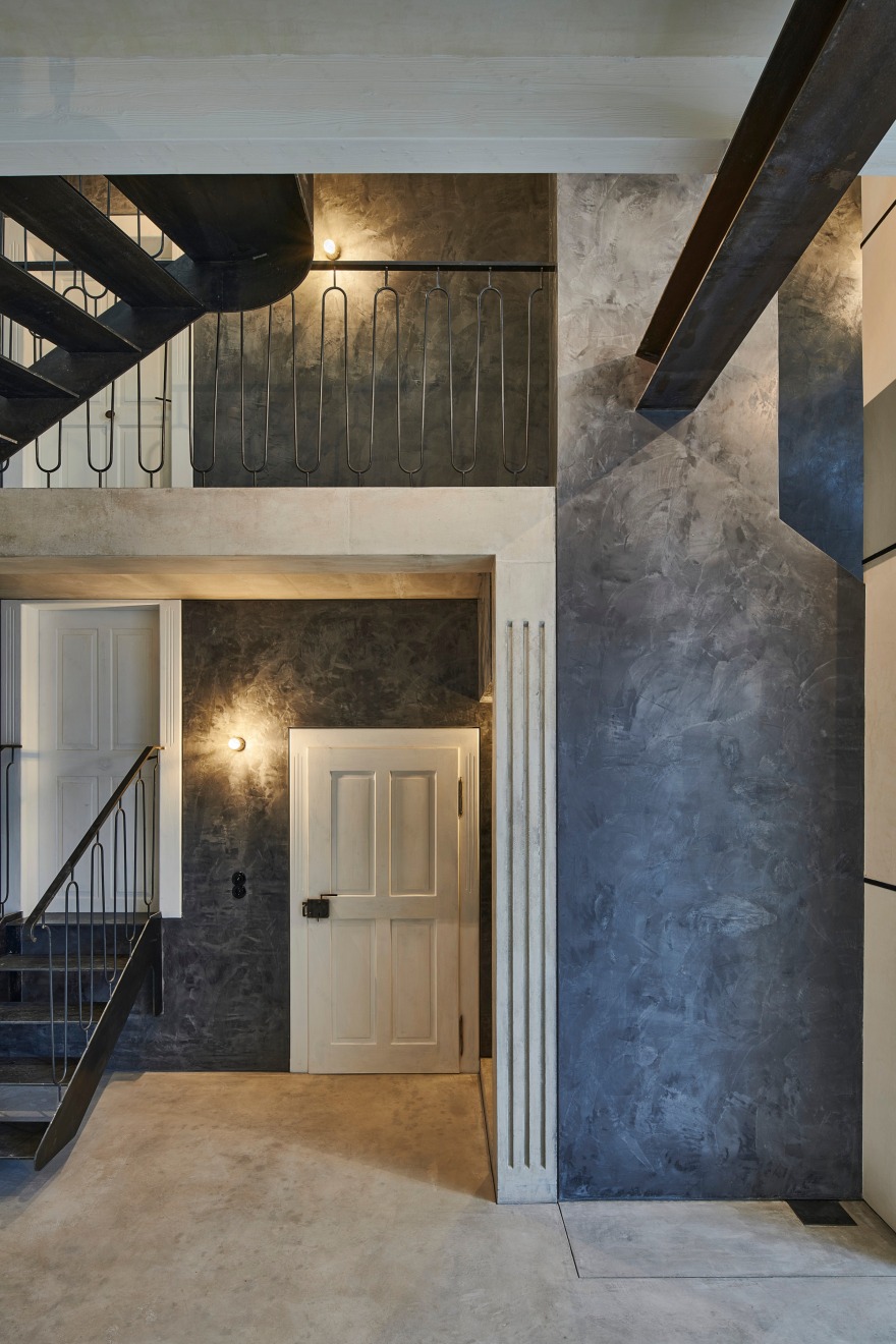 罗马传统工艺重建百年农舍,Timothy Hanghofer 的 7 年杰作-21