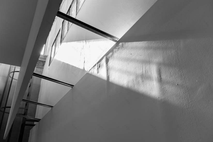 阿根廷百年别墅化身运动装备展示厅-28