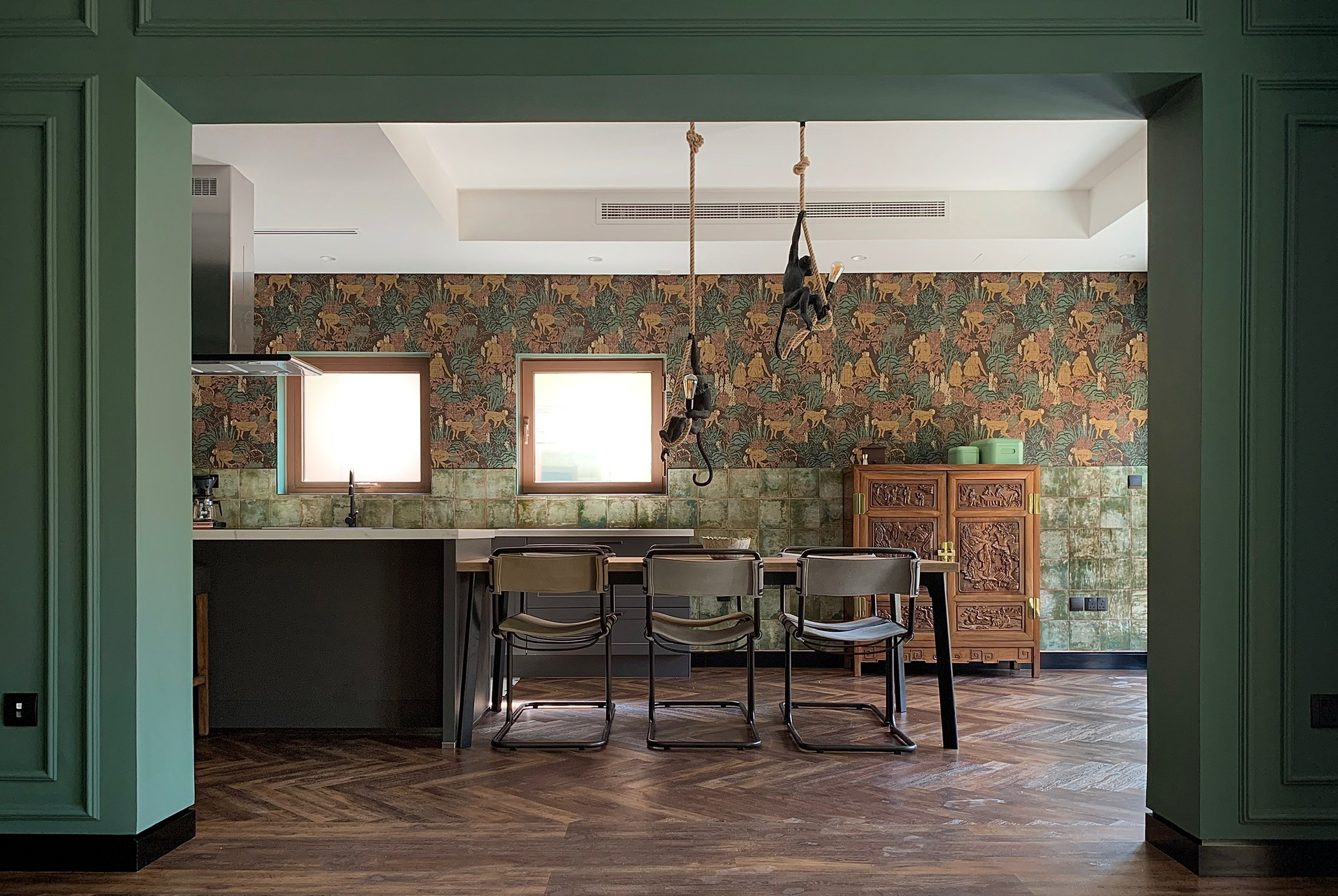 绿意盎然的艺术之旅——融合传统与自然的现代家居设计-3