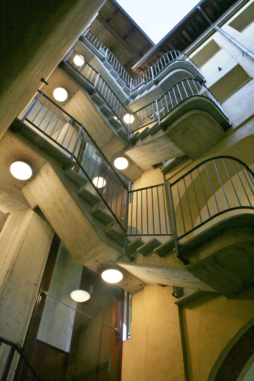 中世纪风情公寓修复 | Corte dei Drappi-4