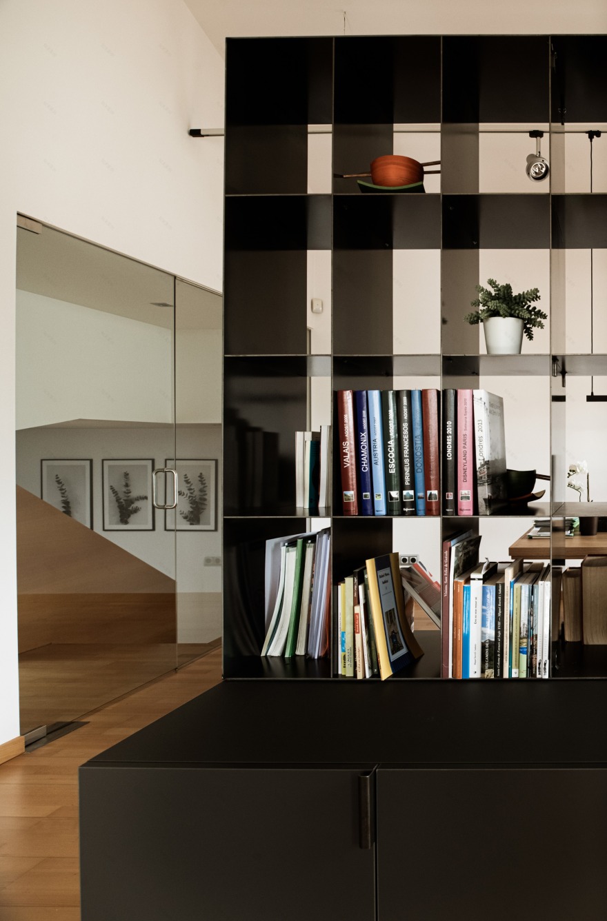 家居翻新 · 无用空间变书房-3