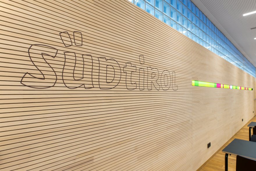 意大利博尔扎诺 Fiera Bolzano 现代改造项目-0