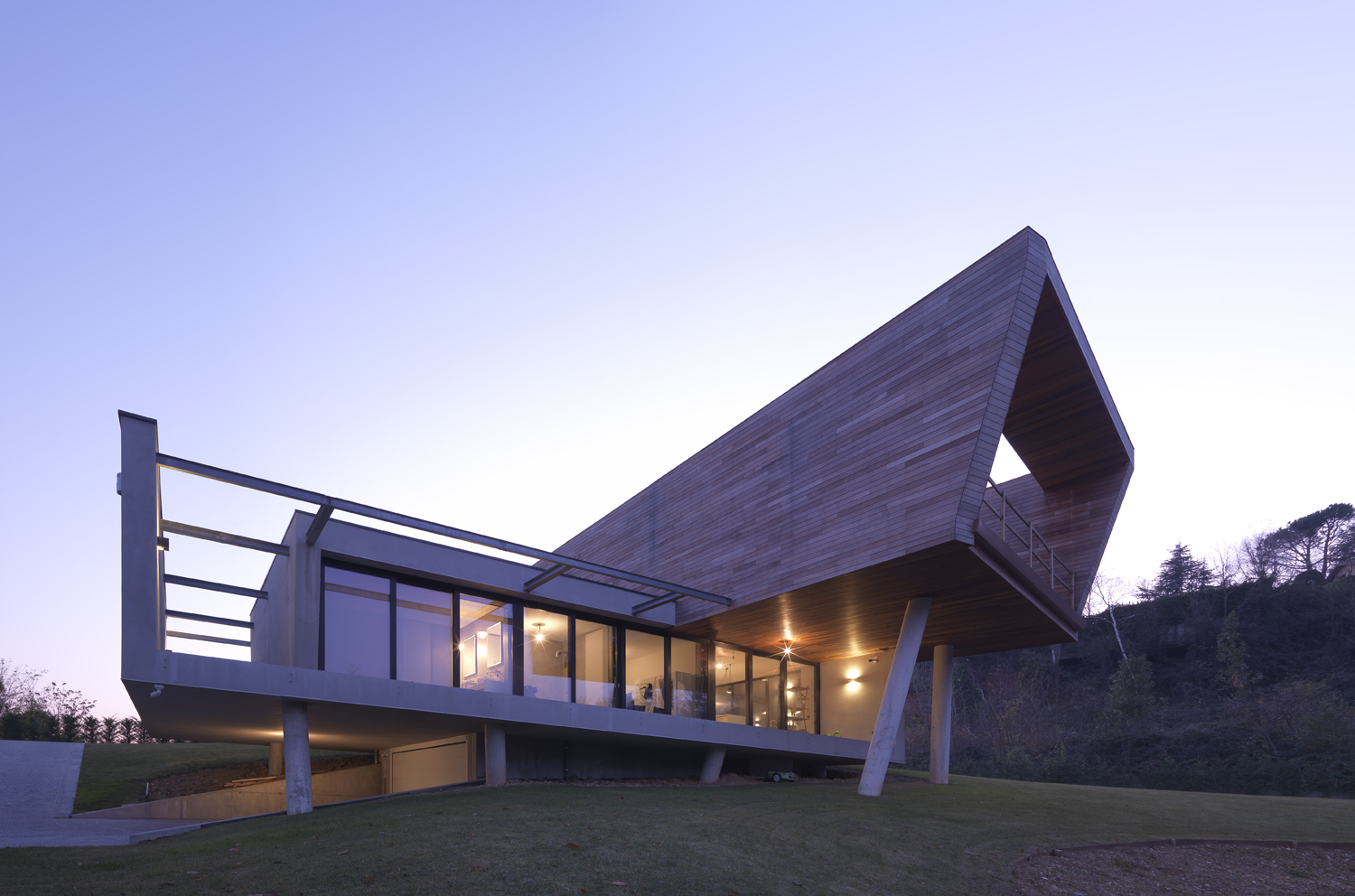 悬浮森林中的透明别墅-103