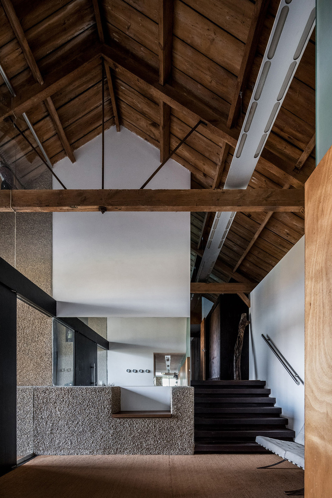 百年粮仓变身为现代别墅-21