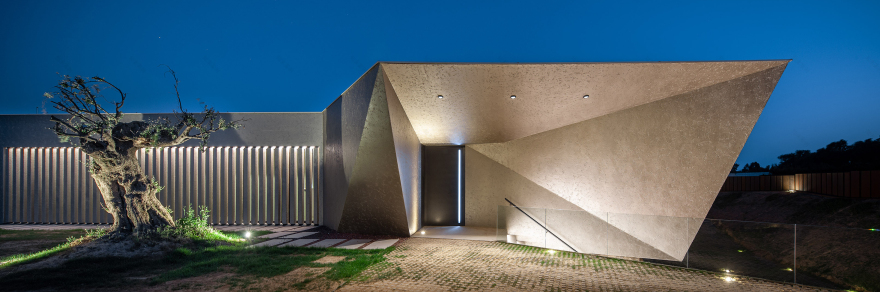 单层别墅融入环境,呈现现代豪华生态设计-5