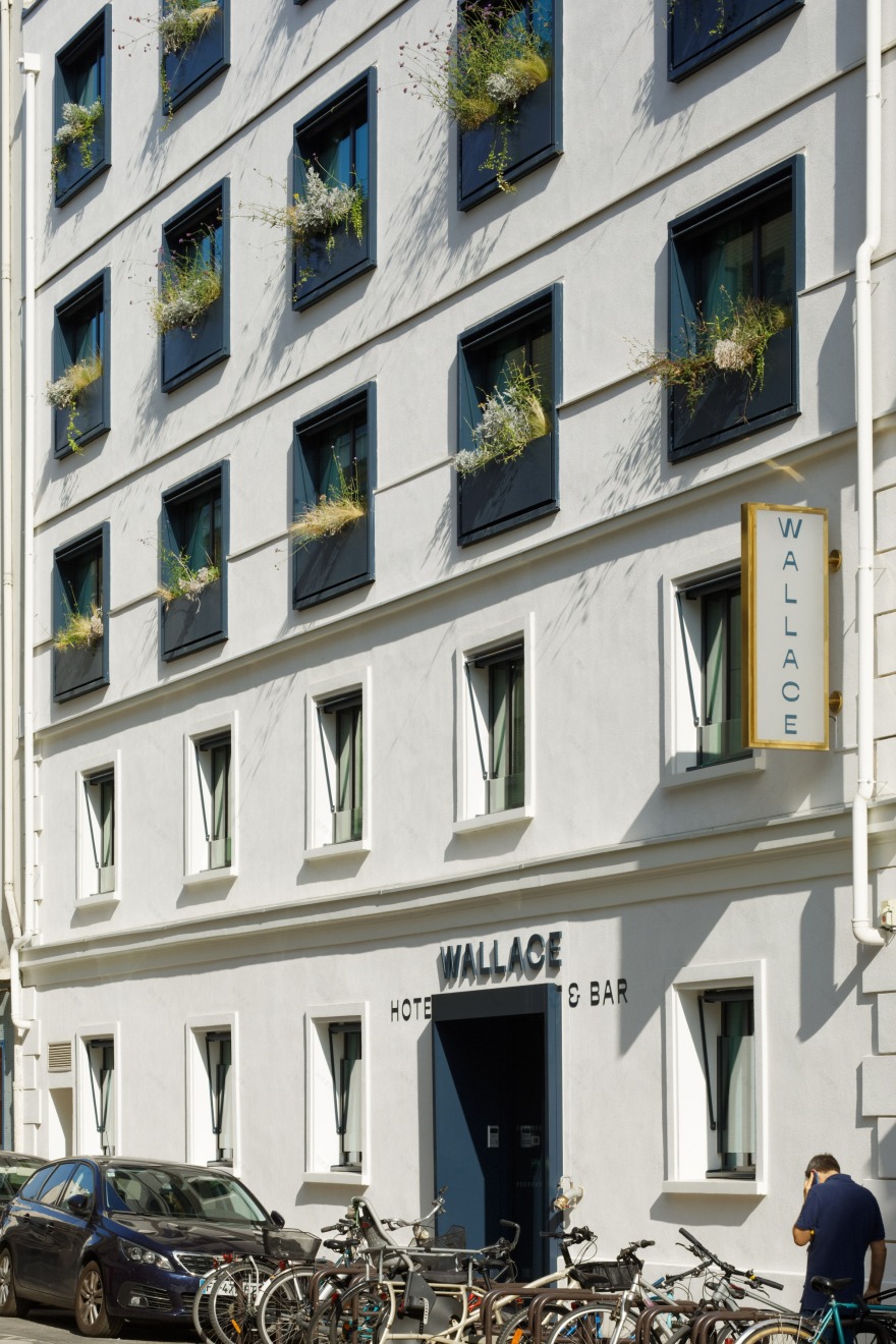 巴黎华莱士酒店,蓝调金属魅力与自然光的完美结合-4