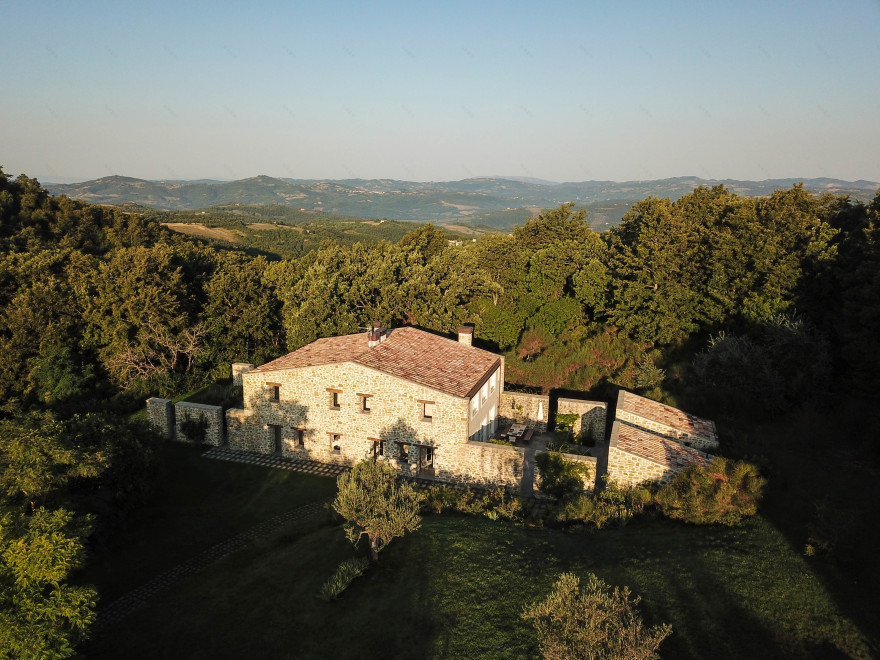 地震废墟中的重生——意大利 Casale Mongibello 别墅设计-19