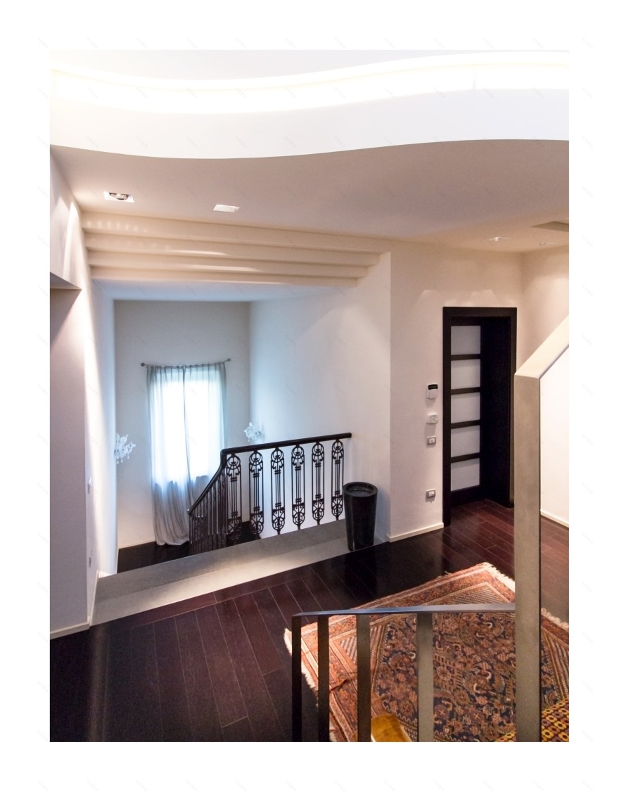 意大利阳光别墅,自然光线与室内设计的美妙融合-12