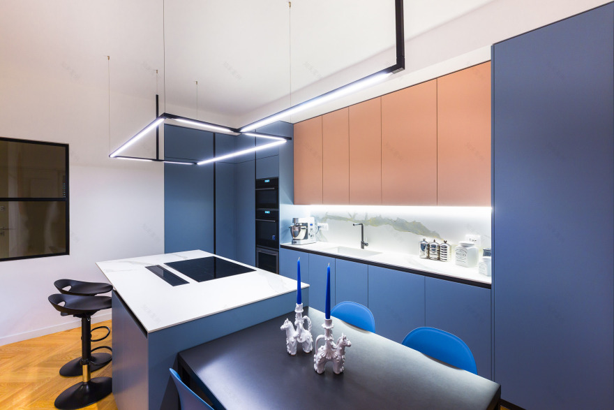 翻新 70 年代公寓,明亮共享空间成亮点-4