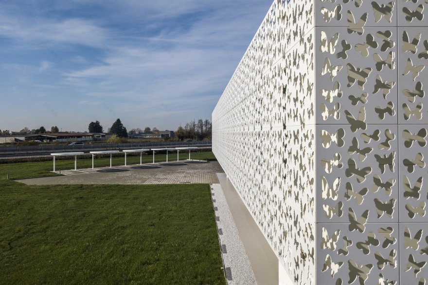 意式蝶舞·Omnicos 化妆品总部办公建筑-2