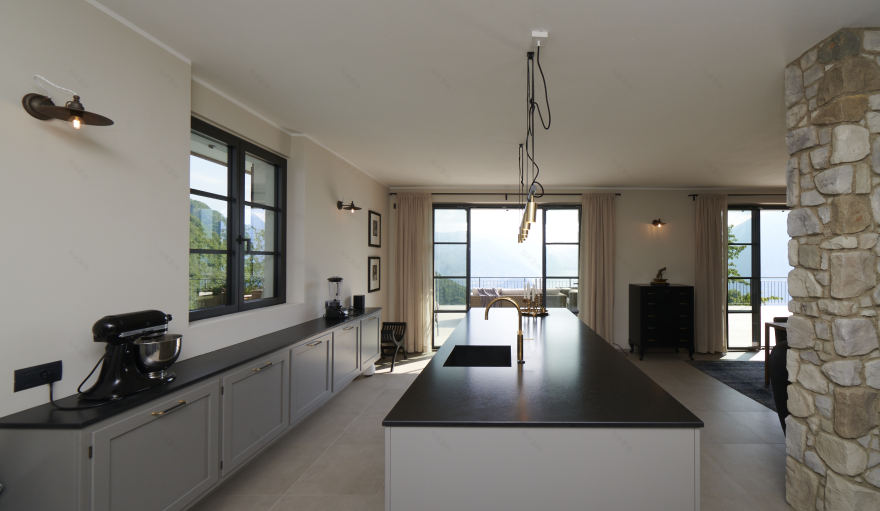 湖畔别墅温暖照明设计丨Camilla Merlini-13