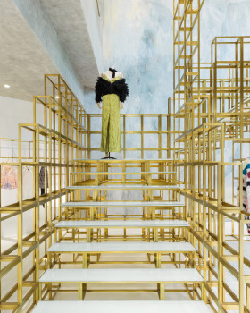 SOWHAT Boutique 的"Upside Down"设计