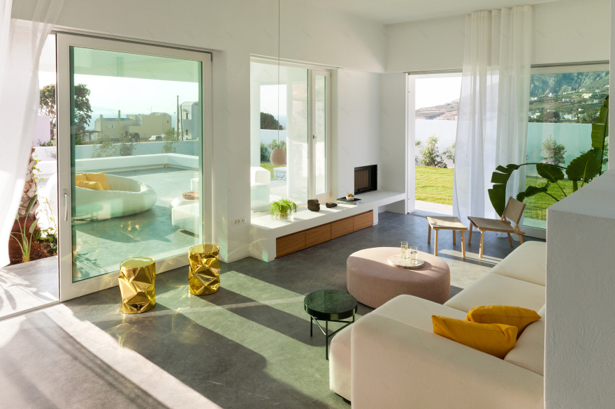 圣托里尼夏日别墅,白色立方体建筑的诗意空间-11