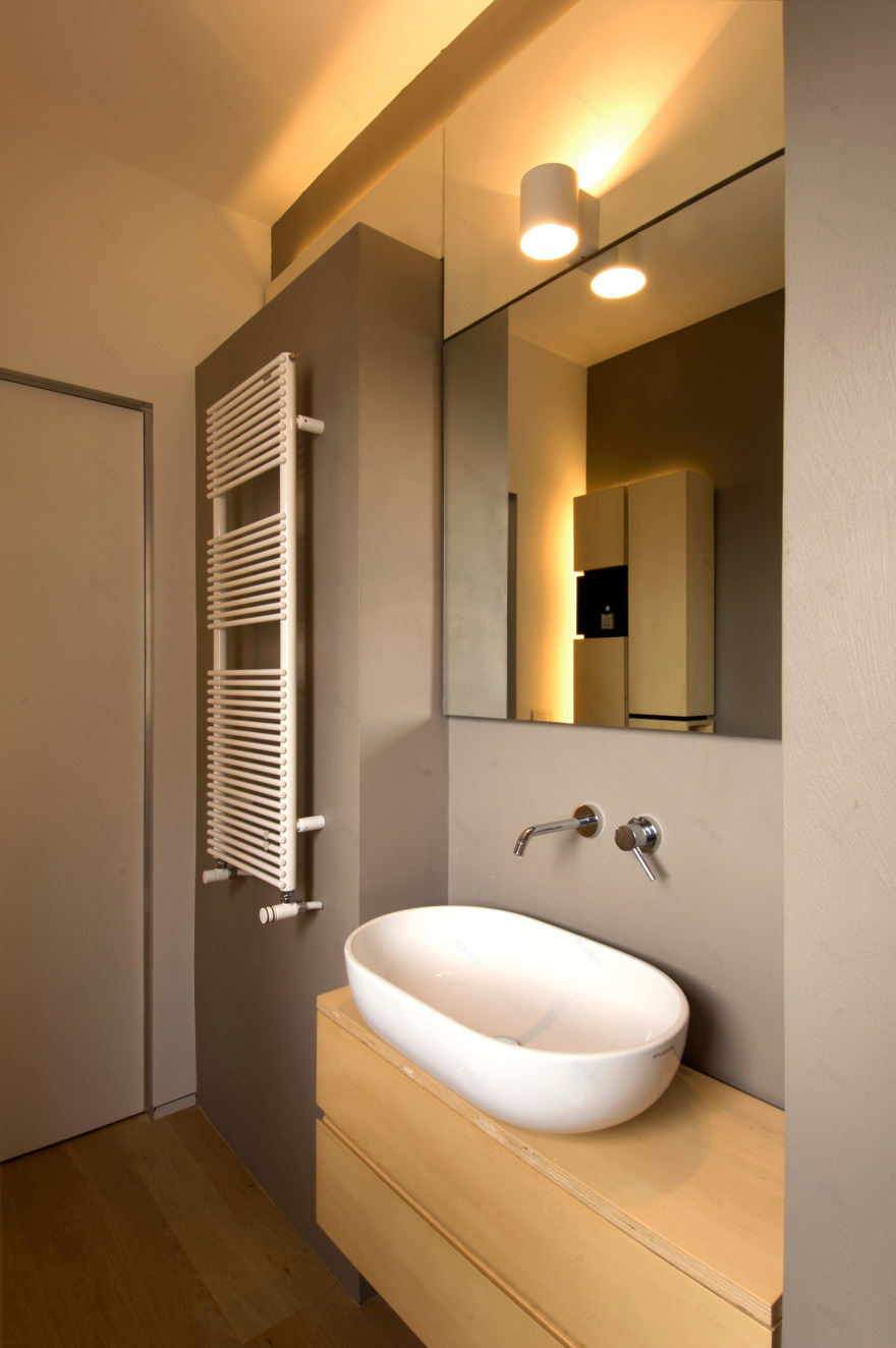 简约实用,功能齐全的家庭工作室公寓改造-16