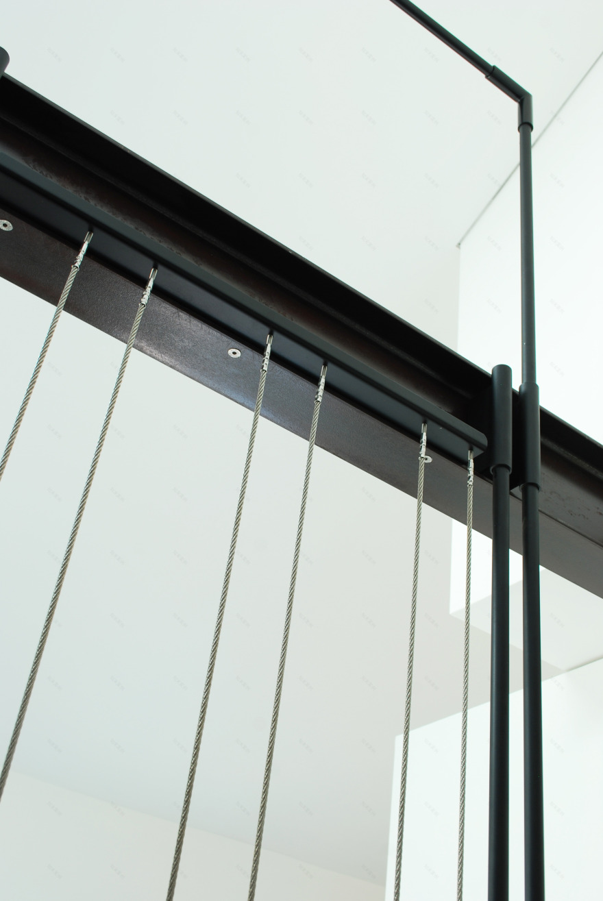 都灵多元文化区三层复式公寓 | 金属折叠楼梯营造双高空间-13