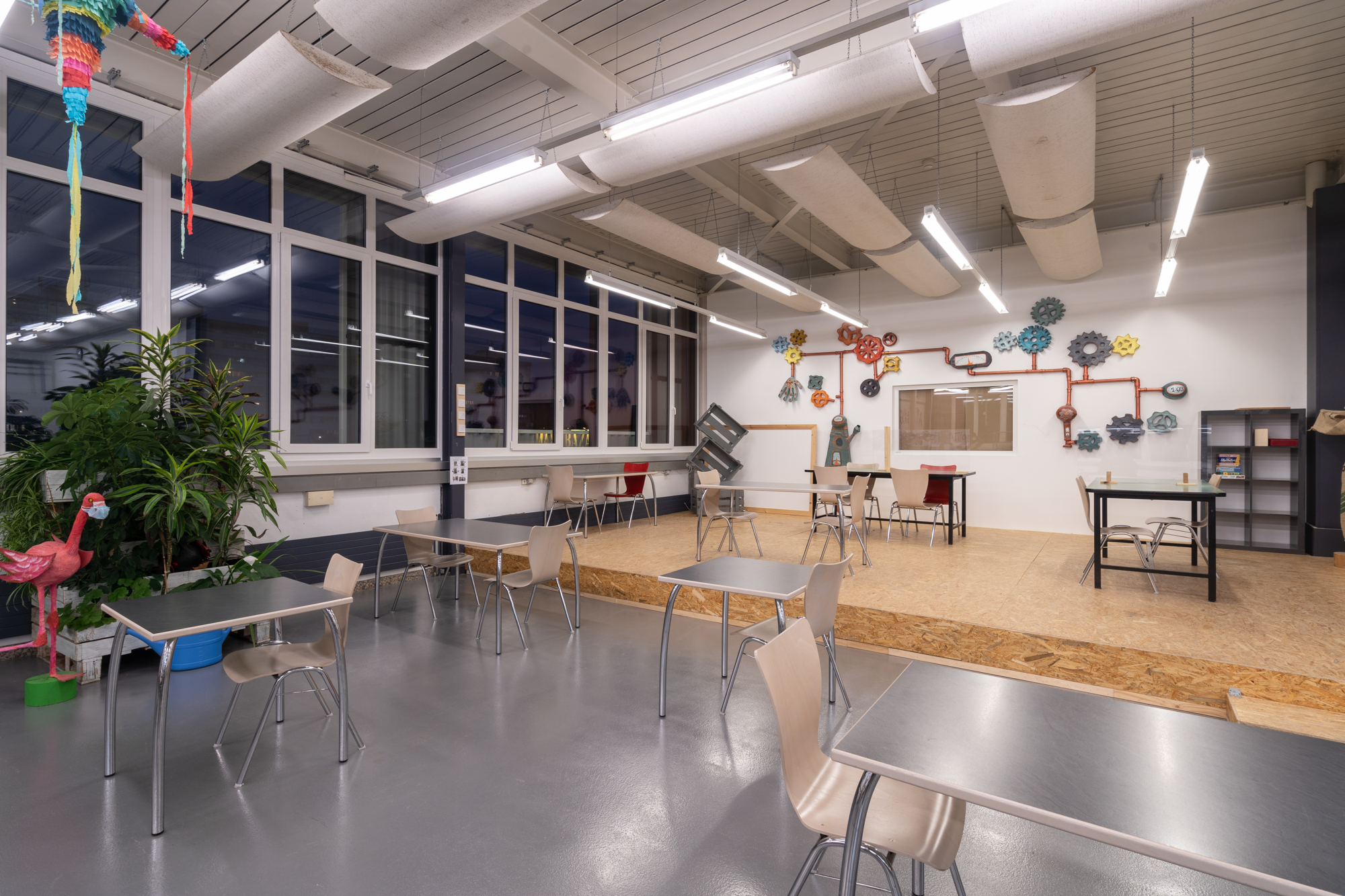 工业风建筑现代化改造-12