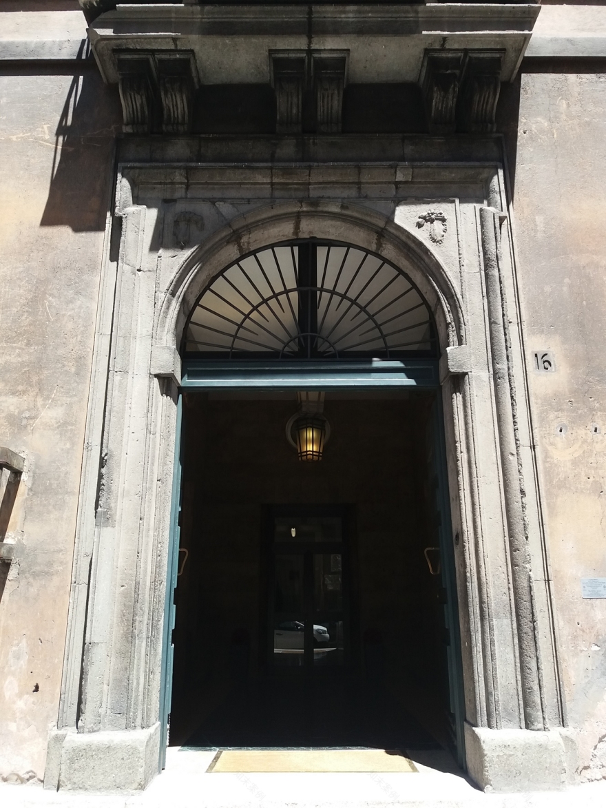 罗马 1938 年老建筑翻新公寓,重现经典韵味-0