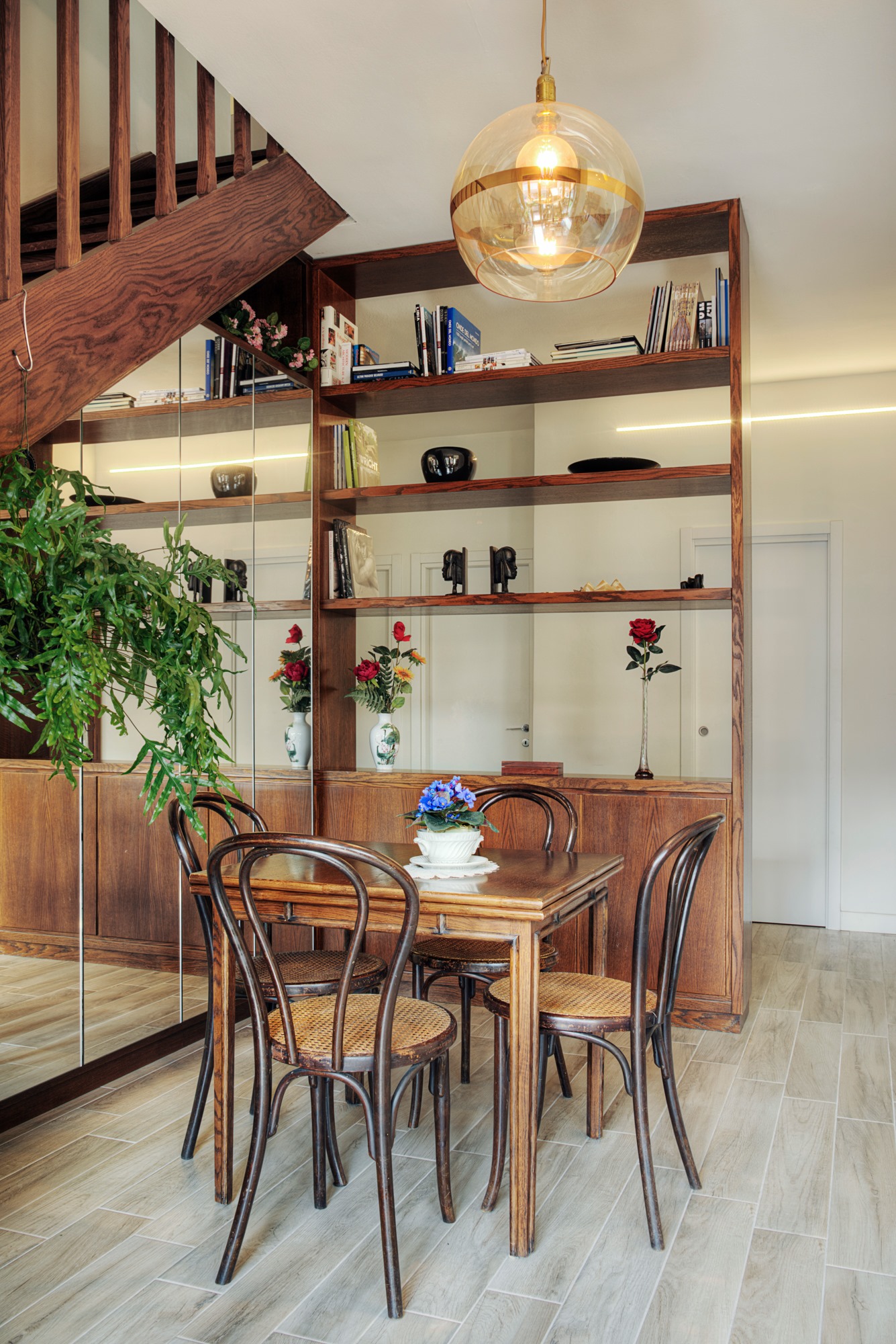 复古 70 年代家具翻新，打造独特公寓空间-9